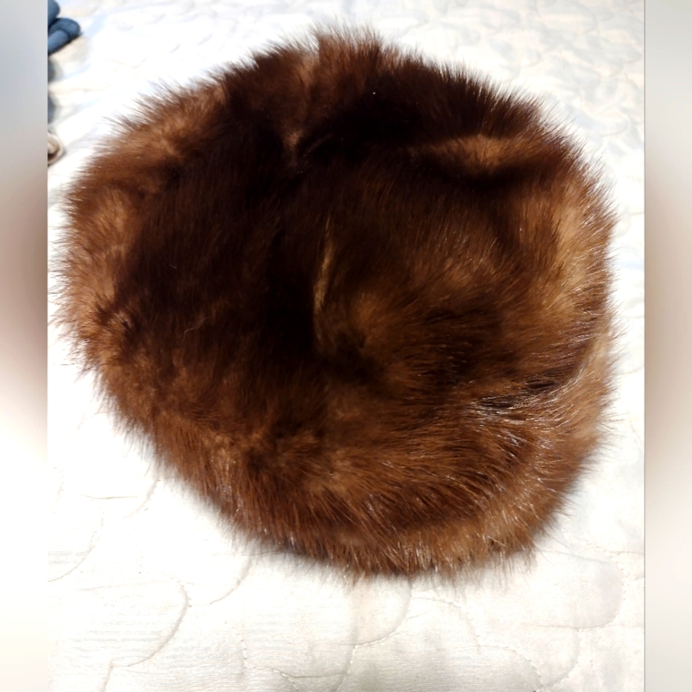 Small vintage women's mink fur hat by Lora.